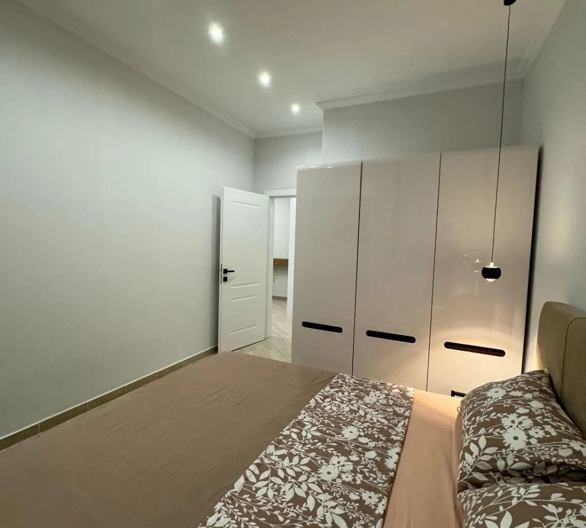 Pau'S Daily Apartment Tirana